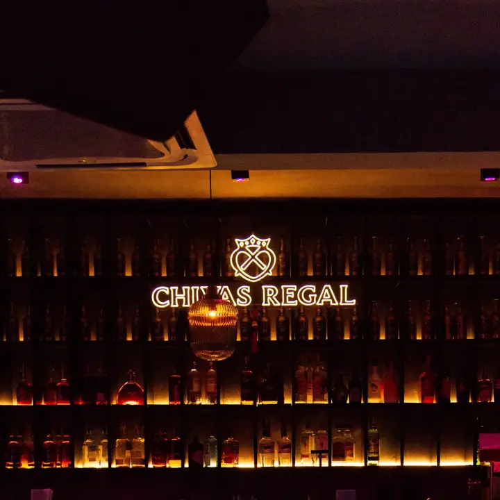 ไฟบาร์ Chivas Regal